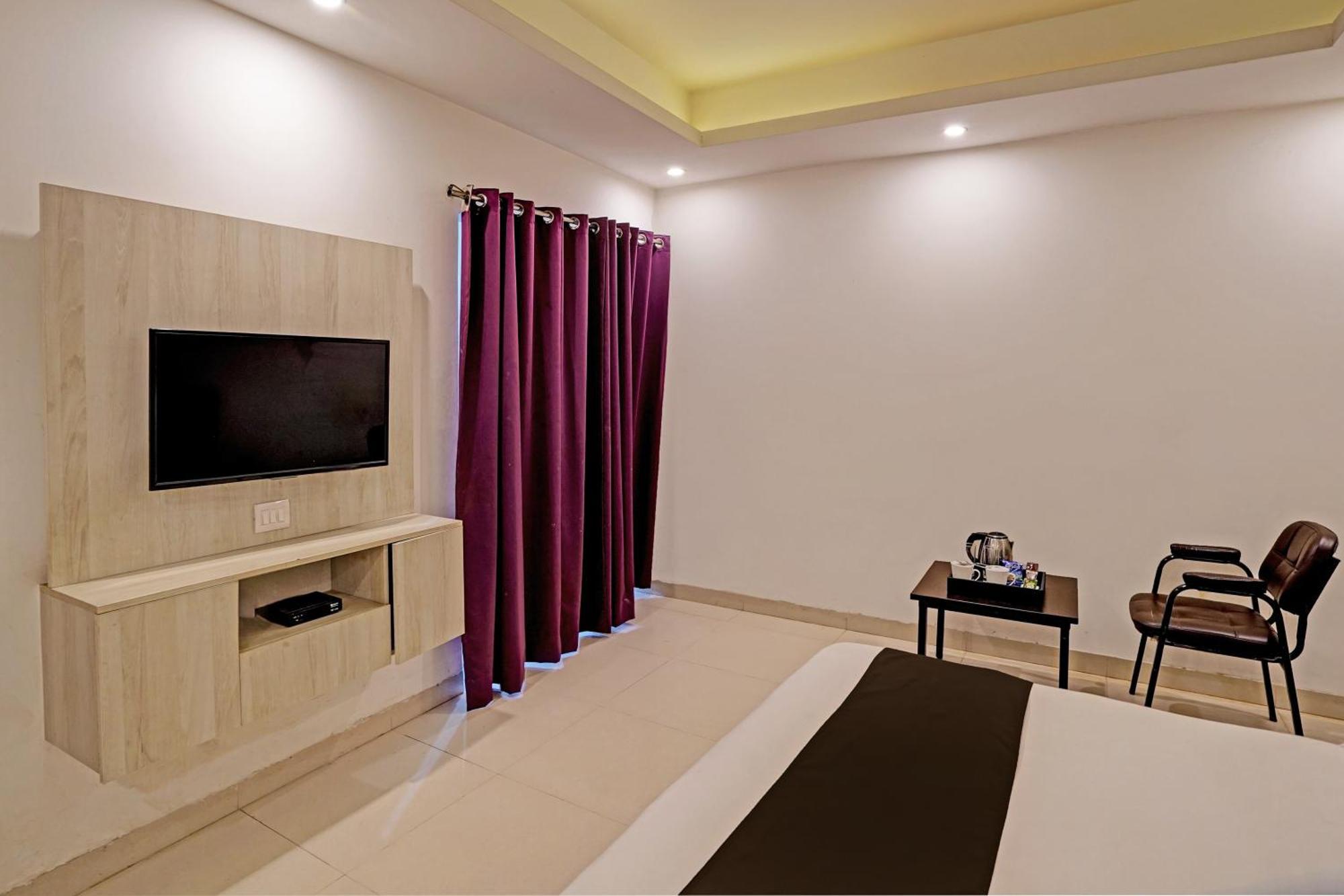 Hotel O Babil Palace Near Omaxe Celebration Mall Gurgaon Exterior photo