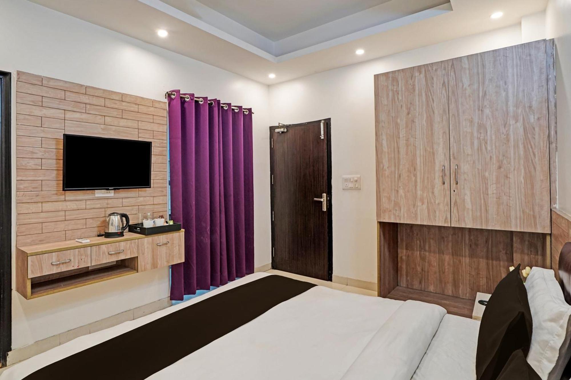 Hotel O Babil Palace Near Omaxe Celebration Mall Gurgaon Exterior photo