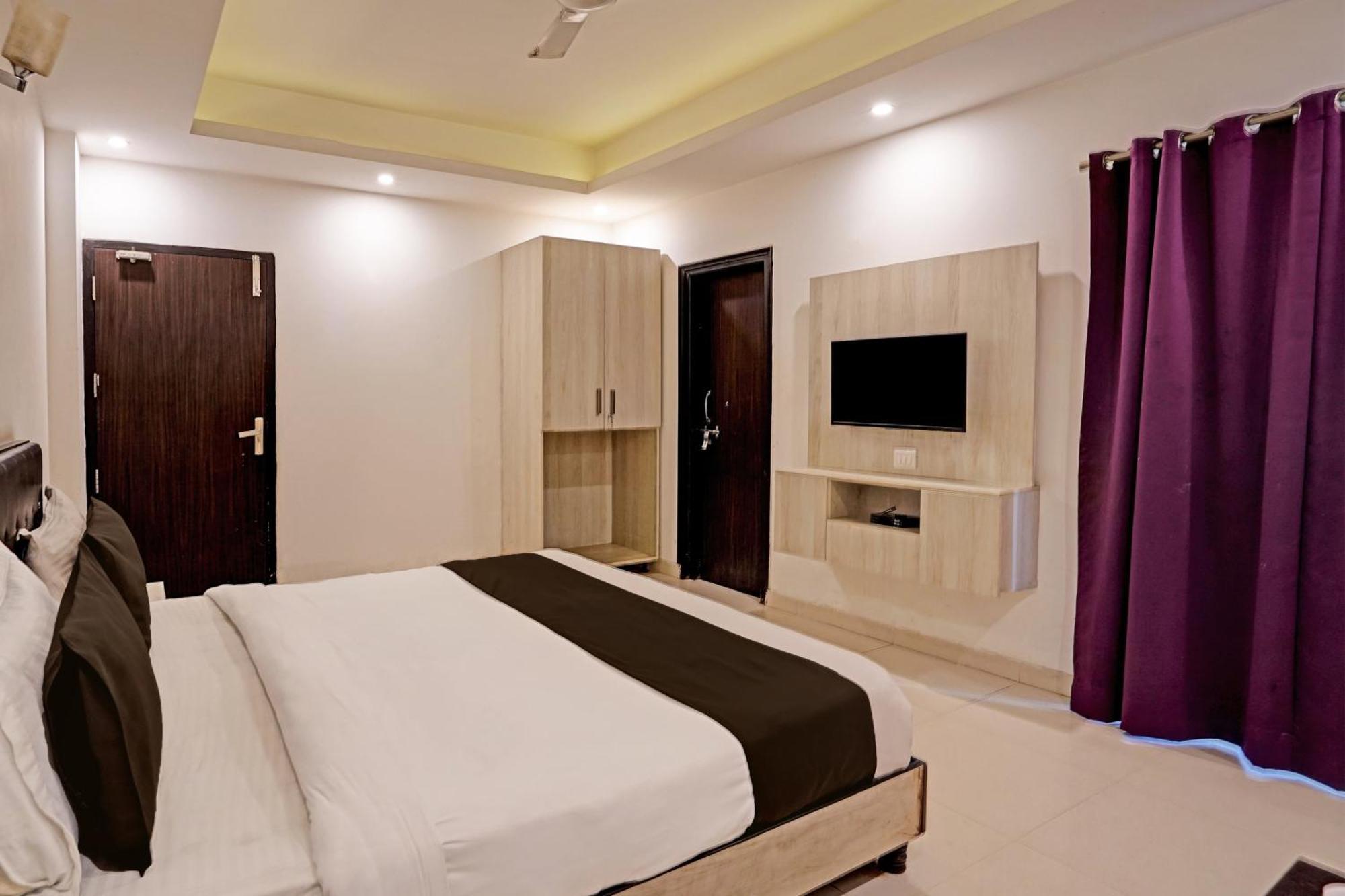 Hotel O Babil Palace Near Omaxe Celebration Mall Gurgaon Exterior photo